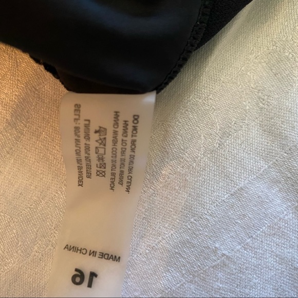 Tankini bathing suit top size 16, black with black Lacey overlay. Like new - Picture 6 of 9